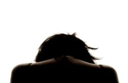 यूपी: अब योगी आदित्यनाथ के गढ़ गोरखपुर में लड़की को किडनैप कर गैंगरेप, सिगरेट से जलाया