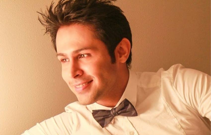 सुदीप साहिर लगभग 17 सालों से एक्टिंग की दुनिया में हैं। उन्होंने अब तक कई टीवी सीरियल में काम किया लेकिन सबसे ज्यादा नाम उन्हें 'भगवान कृष्ण' का किरदार निभाकर मिला। आपको बता दें कि एक्टर बनने से पहले सुदीप साहिर फ्लाइट अंटेंडेंट थे। एक इंटरव्यू के दौरान सुदीप ने बताया कि उनका सपना इंटरनेशनल फ्लाइट में काम करना और लंदन में शिफ्ट होना था। लेकिन उनकी किस्मत में मुंबई आकर एक्टर बनना लिखा था।