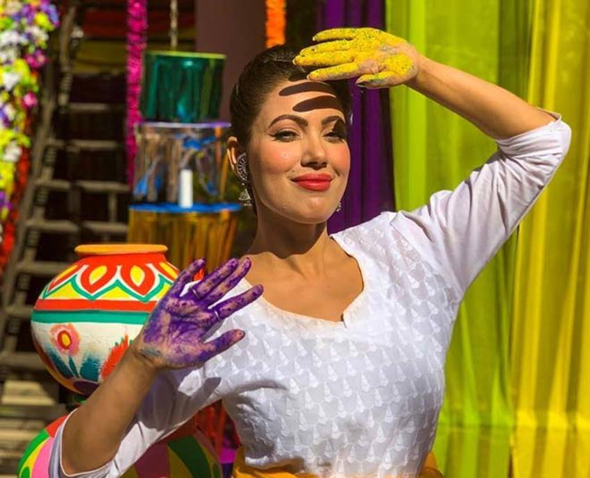 बबीता जी का किरदार निभाने वालीं मुनमुन दत्ता की कुल संपत्ति करीब 9 करोड़ बताई जाती है।