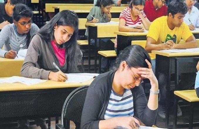 NEET, JEE Main 2020 admit card: जेईई मेन और नीट एग्जाम होंगे या नहीं? परीक्षा स्थगित कराने को SC में एक और याचिका, देखें अपडेट