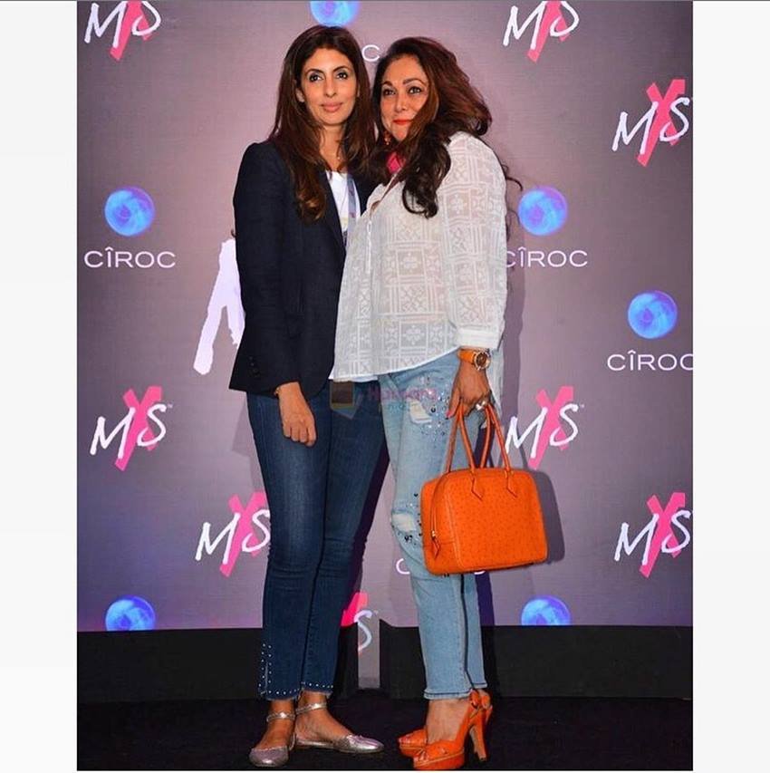 Anil Ambani Property, tina munim age