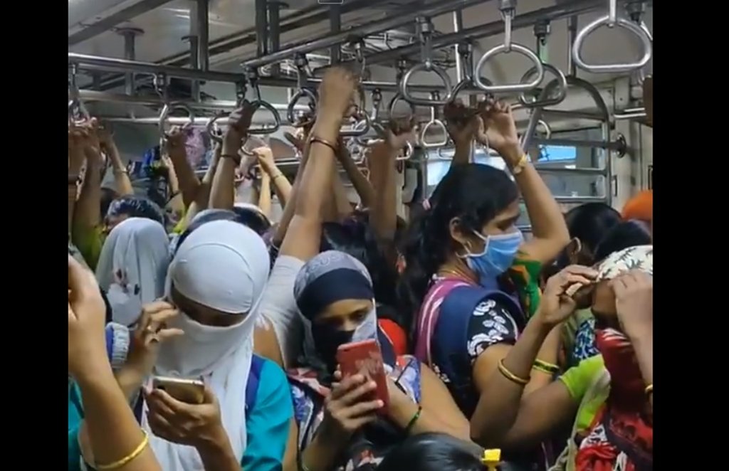 mumbai local, mumbai local over crowding, covid 19 mumbai local train, crowded mumbai local trains, no social distancing mumbai local, mumbai rain, western railways, viral videos,