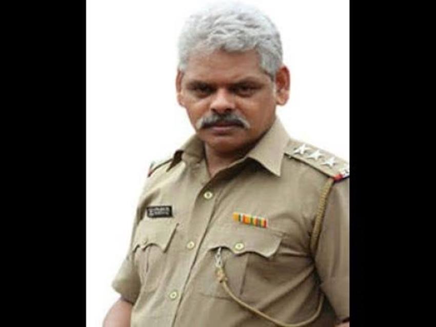 Crime Patrol Starcast: क्राइम पैट्रोल का नाम टेलीविजन के लोकप्रिय सीरियल्स में शुमार है। यह शो साल 2003 से ही सोनी टीवी पर चला आ रहा है। इस शो ने कई कलाकारों को पहचान दिलाई है। ऐसे ही एक एक्टर हैं गुलशन पांडे। गुलशन पांडे ने क्राइम पैट्रोल जो पहचान बनाई उसने उनके करियर को काफी फायदा पहुंचाया। आज गुलशन एक्टिंग की दुनिया के बड़े नाम बन चुके हैं।