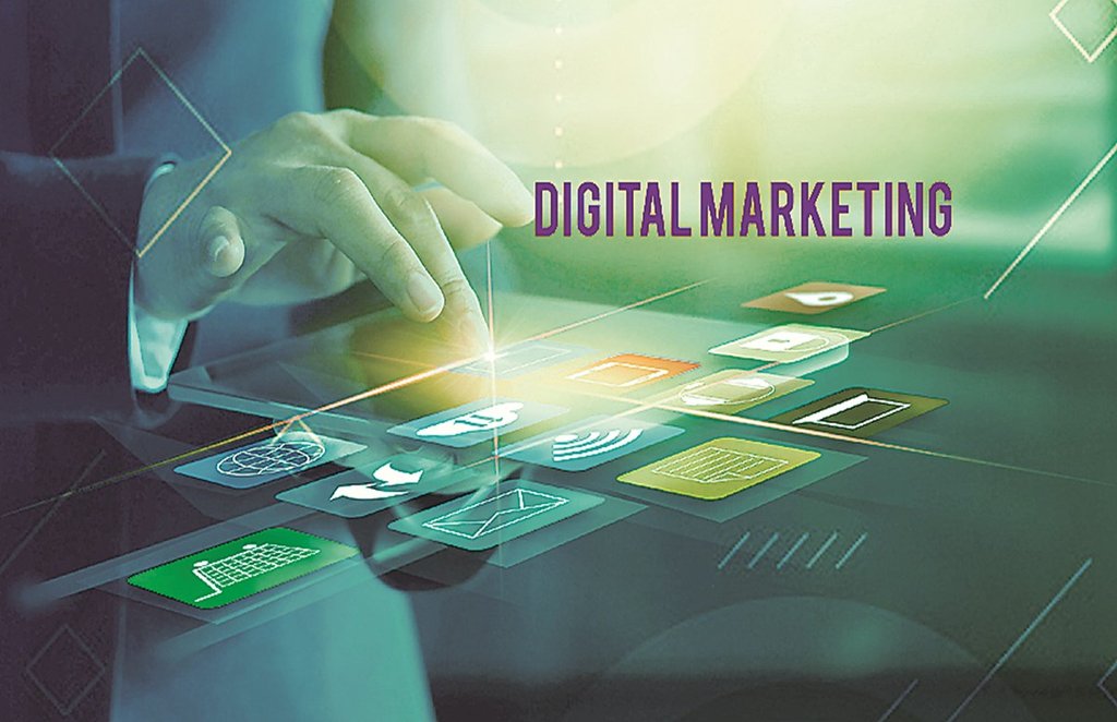 हमारे देश में प्रारंभिक स्तर पर डिजिटल मार्केटिंग में कार्य करने वाले लोगों की वार्षिक आय तीन लाख से साढ़े तीन लाख रुपए होती है। हमारे देश में प्रारंभिक स्तर पर डिजिटल मार्केटिंग में कार्य करने वाले लोगों की वार्षिक आय तीन लाख से साढ़े तीन लाख रुपए होती है।