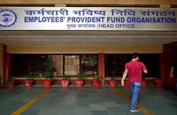शेयरों में लगे EPFO के 1 लाख करोड़ रुपए पर -8.3% रिटर्न, सरकारी कंपनियों में निवेश का और बुरा हाल