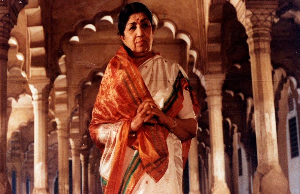 Lata Mangeshkar, Lata Mangeshkar Birthday, Lata Mangeshkar's food was poisoned,