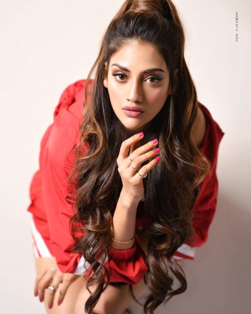 Nusrat Jahan: तृणमूल कांग्रेस सांसद नुसरत जहां सोशल मीडिया में काफी एक्टिव हैं। वह आए दिन अपनी तस्वीरें और वीडियोज पोस्ट करती रहती हैं। हाल ही में उन्होंने अपनी कुछ फोटोज शेयर की हैं जो उनके फैंस औऱ फॉलोअर्स को खूब पसंद आ रही है।