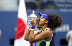 US OPEN 2020: जापान की 22 साल की नाओमी ओसाका दूसरी बार चैंपियन बनीं, उम्र में 9 साल बड़ी अजारेंका को हराया
