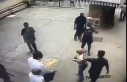 VIDEO: शिवसैनिकों पर रिटायर्ड नेवी अफसर को दौड़ा-दौड़ा कर पीटने का आरोप, उद्धव ठाकरे की विवादित फोटो शेयर करने पर बवाल