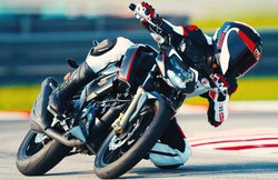 बेहद कम दाम में यहां मिल रही है Bajaj Pulsar और TVS Apache जैसी स्पोर्ट बाइक्स! शुरुआती कीमत 15,000 रुपये