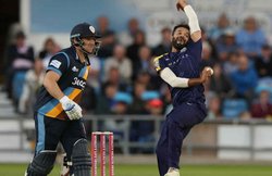 खुदकुशी करना चाहता था पाकिस्तान में पैदा हुआ खिलाड़ी, इंग्लैंड क्रिकेट टीम की कर चुका है कप्तानी