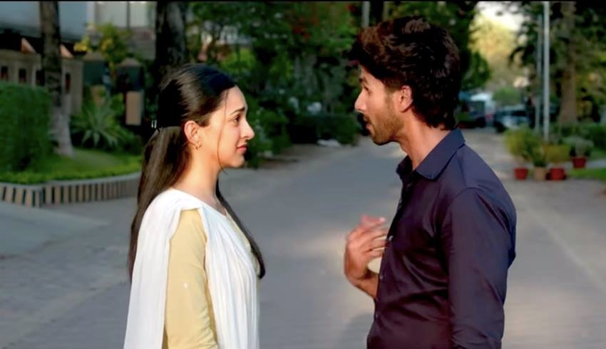 कबीर सिंह ने बॉक्स ऑफिस पर कई रिकॉर्ड तोड़े। शाहिद कपूर के लिए भी यह फ़िल्म उनके करियर का टर्निंग पॉइंट थे। लेकिन फ़िल्म के एक सीन जिसमें कबीर सिंह (शाहिद कपूर), प्रीति (कियारा आडवाणी) को थप्पड़ मारते हैं, उसपर खूब विवाद हुआ। लोगों ने फिल्म मेकर औऱ शाहिद कपूर के खिलाफ मोर्चा खोल दिया था। कुछ लोग तो नैतिकता का हवाला देते हुए शाहिद कपूर से यह सवाल तक पूछ रहे थे कि वह ऐसा किरदार कैसे निभा सकते हैं, जिसमें महिलाओं का अनादर किया जा रहा है।