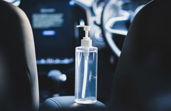 अल्कोहल बेस्ड हैंड सैनिटाइजर से लेकर लाइटर तक, भूल कर भी कार में न छोड़ें यह 5 चीजें! वरना पड़ सकता है पछताना