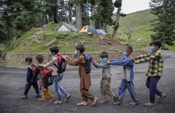 ‘बच्चों में उल्टी-दस्त भी कोरोना के लक्षण’, कोरोना के नए लक्षण पर वैज्ञानिकों ने किया आगाह, जानें- क्या हैं अन्य लक्षण