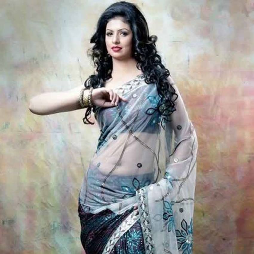 (सभी तस्वीरें: Hasin Jahan Instagram)