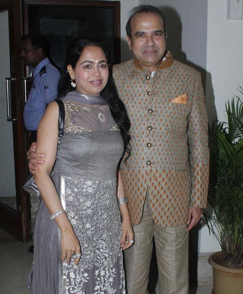 indian Celeb married with their pupil, julie and matuknath love story