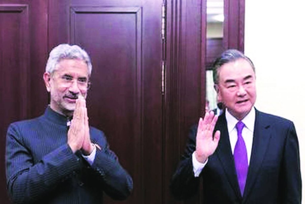 भारत और चीन के बीच वार्ता के दौरान दोनों देशों के विदेश मंत्रियों के बीच कई मसलों पर अहम सहमति बनी।