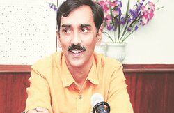 वधावन बंधुओं को ‘लॉकडाउन पिकनिक मनवाने’ के आरोप में हुई थी छुट्टी; अब बनाया गया पुणे पुलिस कमिश्नर