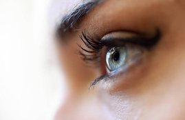 Cataract symptoms, eye cataract symptoms, cataract ke lakshan