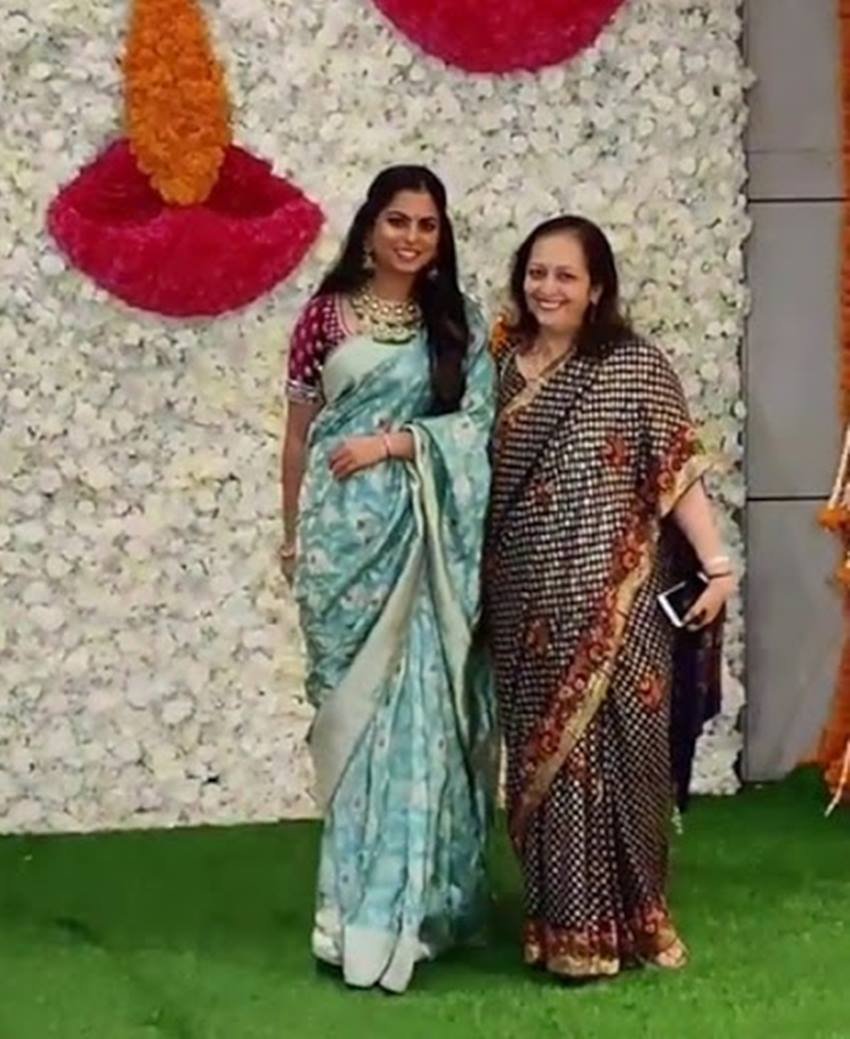 Mukesh Ambani Daughter, Isha AMbani
