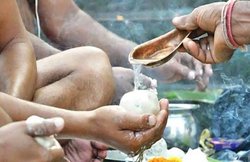 कल है पूर्णिमा श्राद्ध, जानिये किन राशियों पर पितरों की बनी रहेगी कृपा दृष्टि