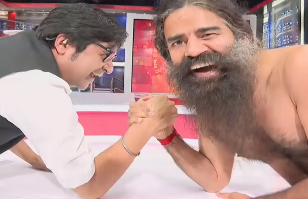बाबा रामदेव लगाते हैं 500 डिप्‍स, अरनब के स्‍टूडियो में ही देने लगे थे डेमो, पंजा लड़ा कर कहा- आपमें ताकत तो है