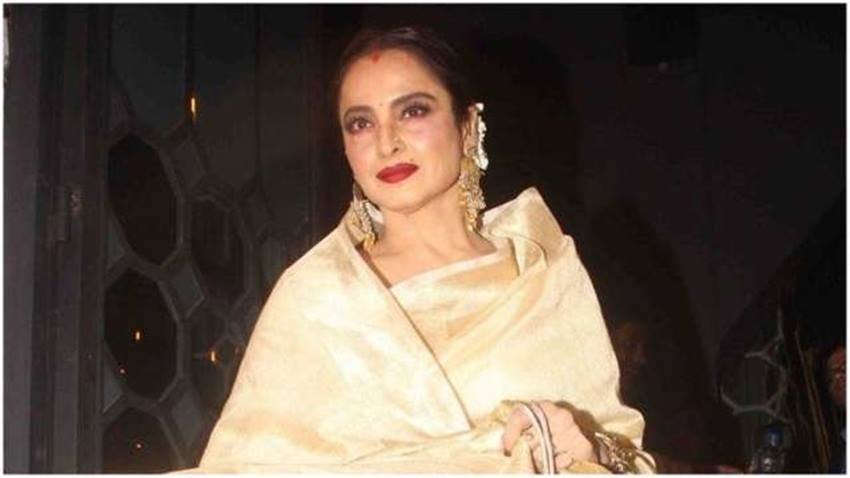 अपनी अदाओं और एक्टिंग से लोगों के दिलों पर राज करने वाली रेखा का पूरा नाम भानुरेखा गणेशन है। वह भी अपने पूरे नाम का इस्तेमाल नहीं करती हैं।