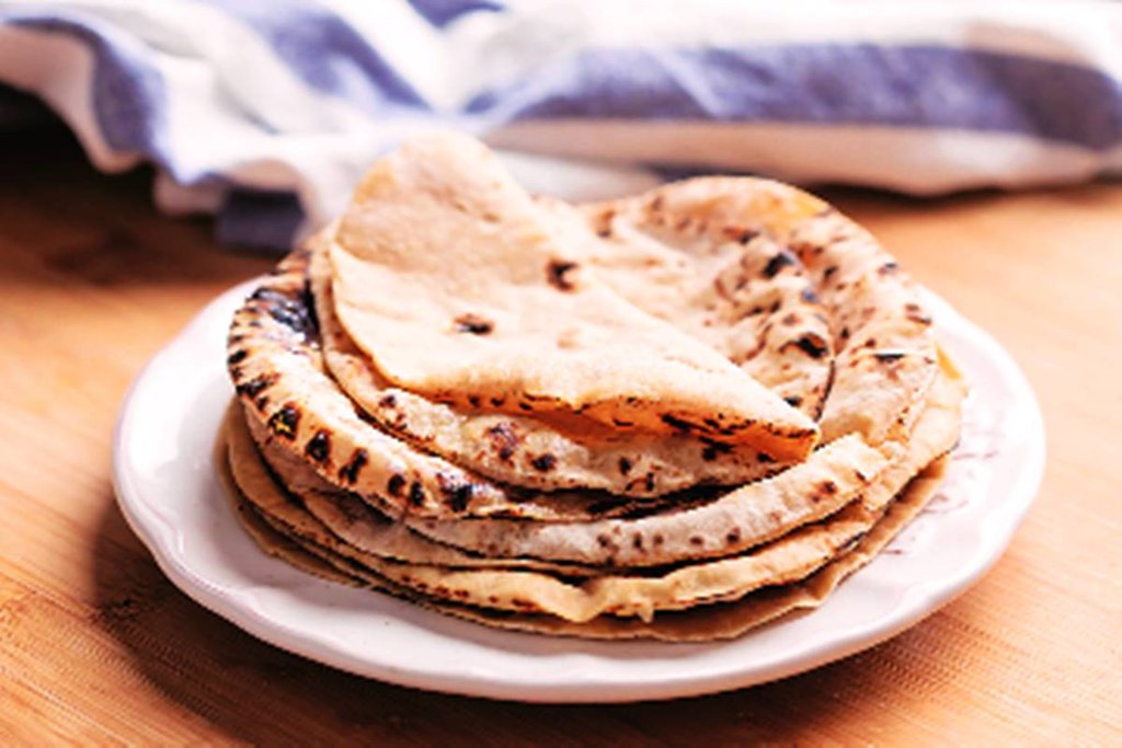 एमपी के सीएम शिवराज सिंह चौहान के लिए लाई गईं रोटियां ठंडी होने पर संबंधित अधिकारी को निलंबित कर दिया गया। एमपी के सीएम शिवराज सिंह चौहान के लिए लाई गईं रोटियां ठंडी होने पर संबंधित अधिकारी को निलंबित कर दिया गया।