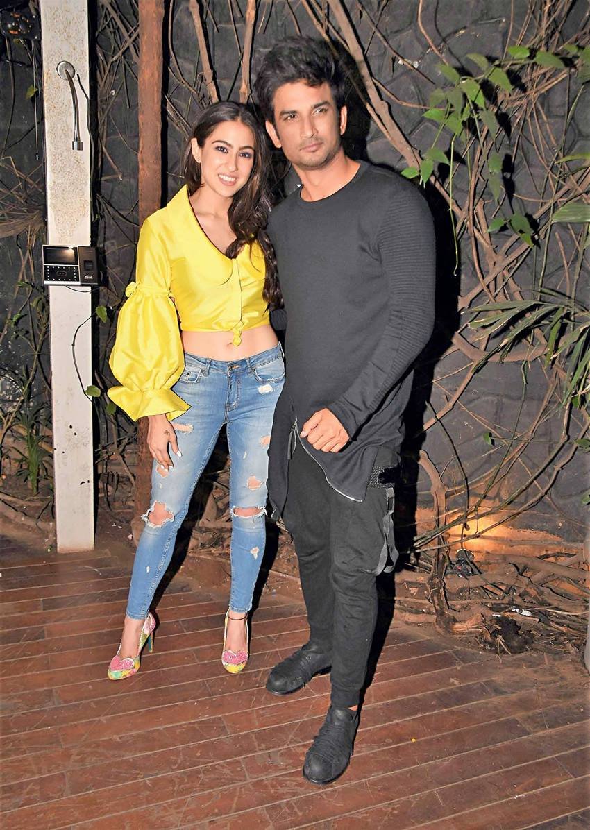 Sushant Singh Rajput: बॉलीवुड में करियर बनाने के लिए सुशांत सिंह राजपूत ने पॉपुलर शो 'पवित्र रिश्ता' अचानक से छोड़ दिया। जिसके बाद शो में हितेन तेजवानी ने उनकी जगह ली। सुशांत के जाते ही 'पवित्र रिश्ता' की टीआरपी एकदम से नीचे गिर गई।