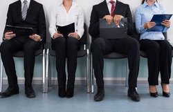 कोरोना काल में नौकरियों का अकाल, सिर्फ 3 पर्सेंट कंपनियां स्टाफ बढ़ाने की तैयारी में, 15 सालों में सबसे खराब हालात