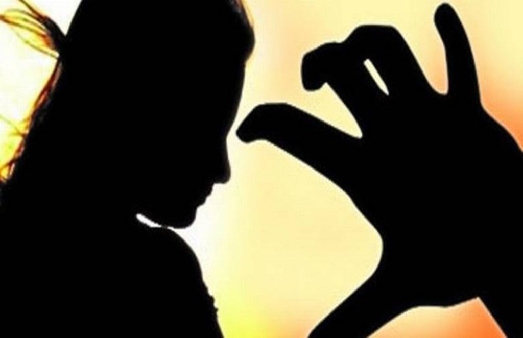 देश में हर वर्ष लाखों महिलाओं से बलात्कार, छेड़छाड और उनके खिलाफ अन्य यौनिक अपराध होते हैं।
