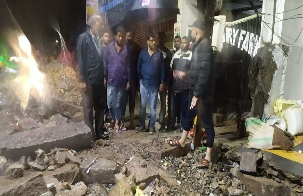 Hyderabad, Wall Collapse