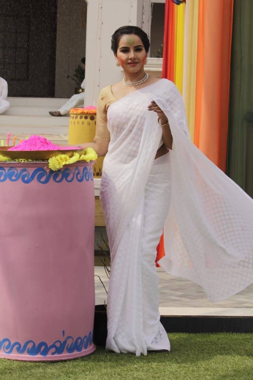 क्राइम पैट्रोल के अलावा वह बालिका वधू जैसे तमाम चर्चित टीवी सीरियल्स में भी काम कर चुका हैं।