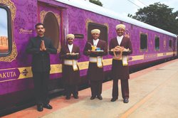 IRCTC, Indian Railway: लग्जरी ट्रेन गोल्डन चैरियट का संचलान होने जा रहा शुरू, जानें कैसे करें बुकिंग