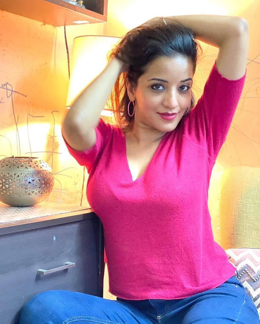 इन तस्वीरों पर बड़ी संख्या में लाइक्स औऱ कमेंट्स आ चुके हैं।