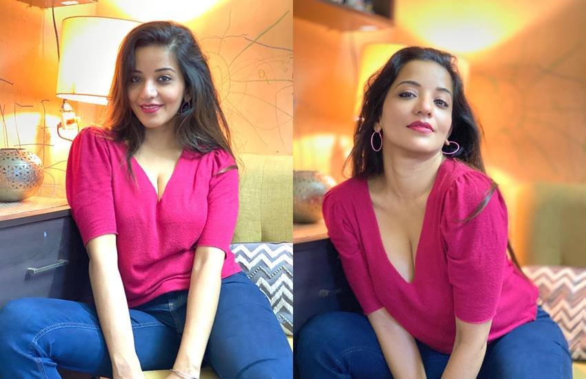 Monalisa: Bhojpuri सिनेमा से अपनी पहचान बनाने वालीं एक्ट्रेस मोनालिसा आज बेहद पॉपुलर हो चुकी हैं। अब वह हिंदी मनोरंजन जगत में भी कामयाबी के पायदान चढ़ रही हैं। हाल ही में मोनालिसा ने अपने इंस्टाग्राम अकाउंट से कुछ तस्वीरें शेयर की हैं जो उनके फैंस को काफी पसंद आ रही है। देखें तस्वीरें: