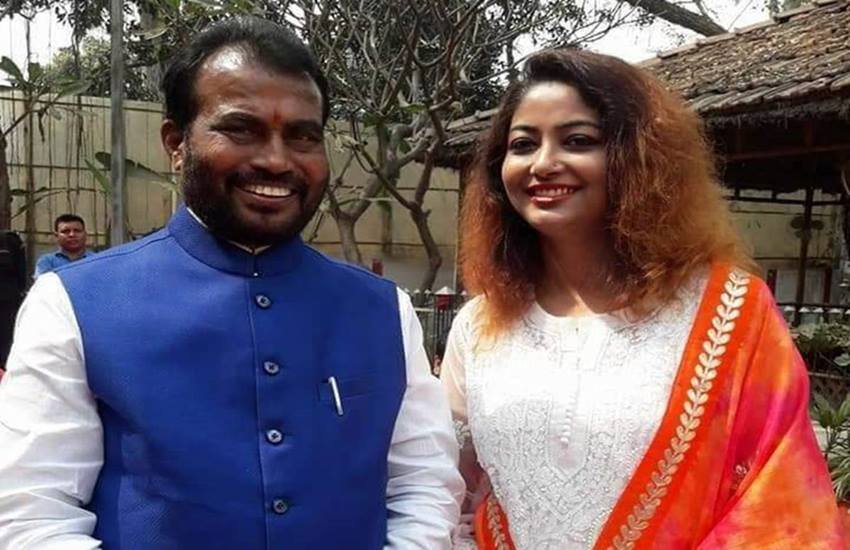 1993 में श्याम रजक अपने दोस्त के जन्मदिन पर उसके घर गए थे जहां पहली बार उन्होंने अलका को देखा। पहली मुलाकात में ही दोनों एक दूसरे को दिल दे बैठे।