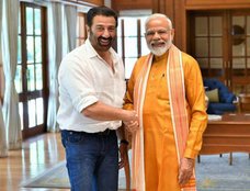 Sunny Deol, Sunny Deol Birthday, Dharmendra, Dharmendra SON Sunny Deol,
