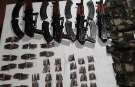 Jammu Kashmir, Pakistan, Weapons