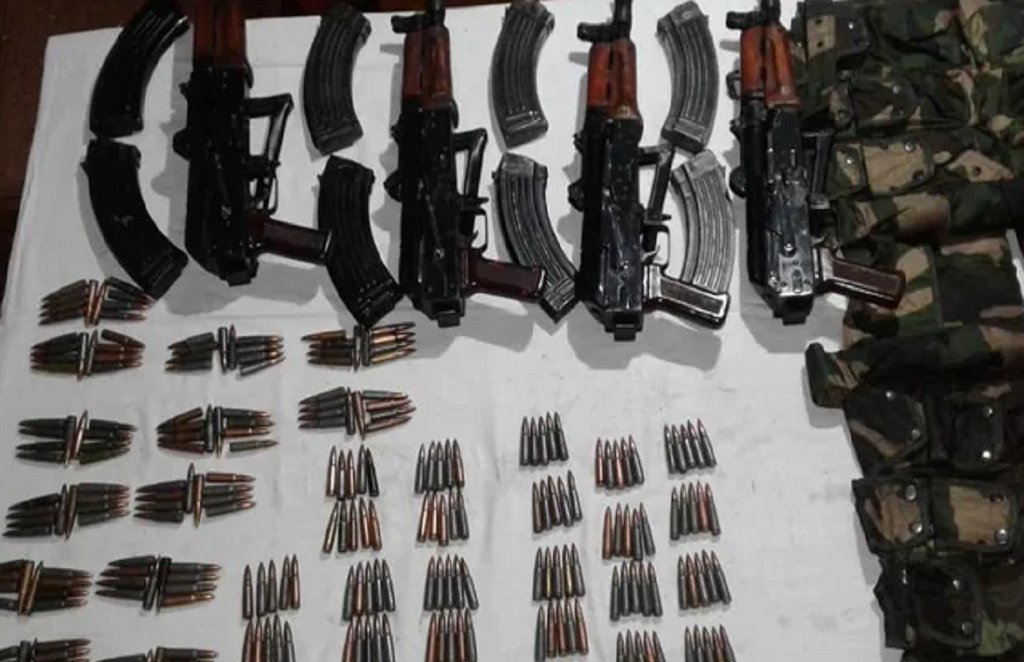Jammu Kashmir, Pakistan, Weapons