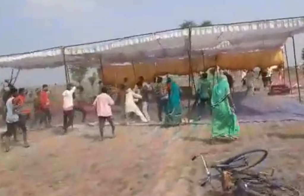 balliya news uttar pradesh up police bjp