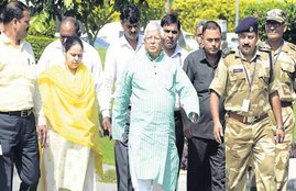 Susheel Modi, Rameshwar Chaurasia