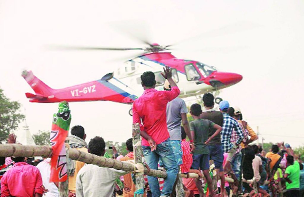 कांग्रेस पार्टी में लोकसंस्कृति से जुड़े चेहरे नहीं रहे। बिहार में लंबे समय तक कांग्रेस का शासन रहा, लेकिन बिहारी अंदाज वाला नेता नहीं बचा।