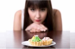 खट्टे फलों से लेकर पत्तेदार सब्जियों तक; थायरॉयड में इन फूड्स से बनाएं दूरी