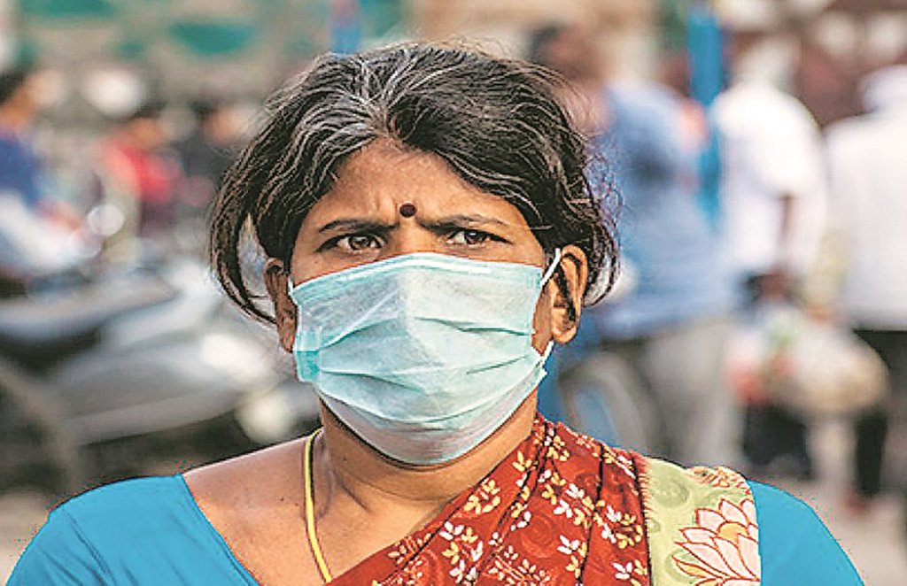 गर्भवती स्त्री को दो दिन स्कूटर से सफर कर ग्वालियर जाने का जिम्मेदार कौन है।