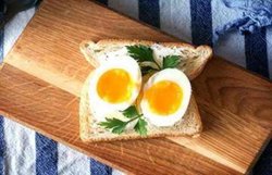 आयरन की कमी से लेकर मोटापा दूर करने में कारगर है अंडा, जानिये नाश्ते में कैसे खाना उचित