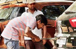 हाई सिक्योरिटी नंबर प्लेट के लिए घर बैठे ऑनलाइन कर सकते हैं अप्लाई, जानें- बेहद आसान है तरीका