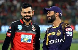 आरसीबी और केकेआर की टीम में एक-एक बदलाव, सुनील नरेन बाहर; जानिए दोनों टीमों की प्लेइंग-11