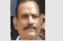 यूपी: निर्दलीय विधायक विजय मिश्रा औऱ उनके बेटे पर रेप का केस दर्ज, पीड़िता ने कहा – 6 साल तक किया यौन शोषण