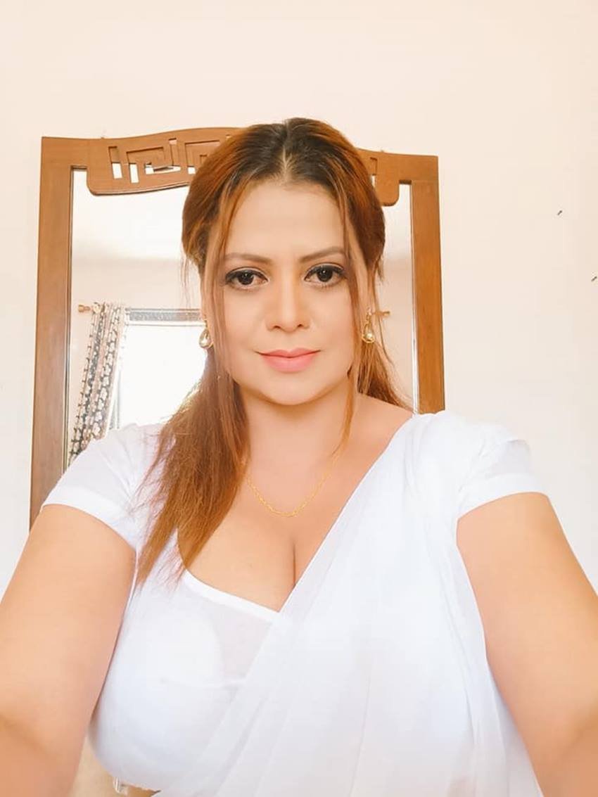 सपना सप्पू का कहना है कि उनके पति ने उनका इस्तेमाल किया और फिर तलाक ले लिया। सपना का एक बेटा है जिसका नाम शौर्य है।